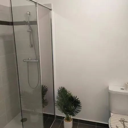 Hotel Cozy & Charming Near Paris Bezons